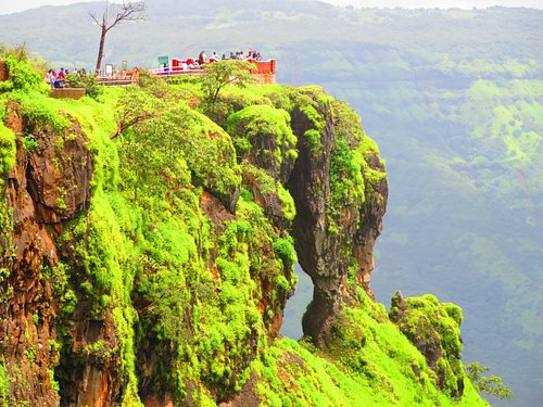 Mahabaleshwar, Maharashtra Best travel agency in Gwalior for seamless tours to Mahabaleshwar and beyond.