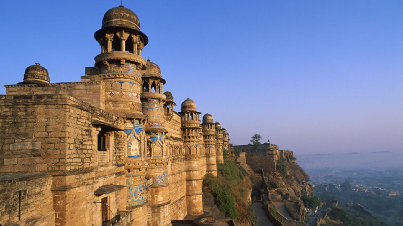 Gwalior Fort Visit With Gwalior Travel Agency